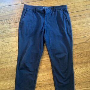EVERLANE PERFORMANCE UNIFORM CHINOS -- NAVY -- MENS 36x28